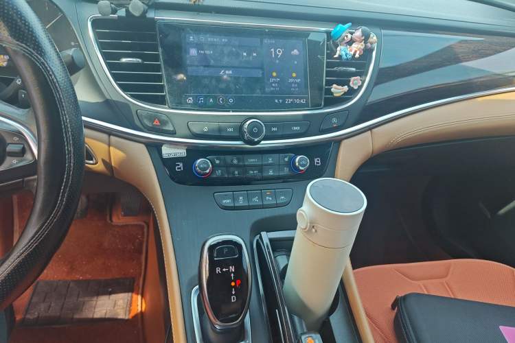 Used Buick LaCrosse 2021 652T Premium Edition Audio And AC Panel