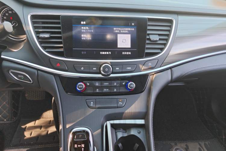 Used Buick LaCrosse 2021 552T Luxury Version Audio And AC Panel