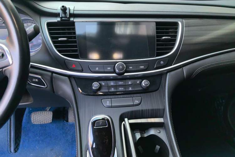 Used Buick LaCrosse 2021 552T Luxury Version Audio And AC Panel