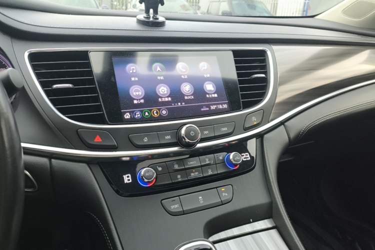 Used Buick LaCrosse 2021 652T Luxury Model Audio And AC Panel