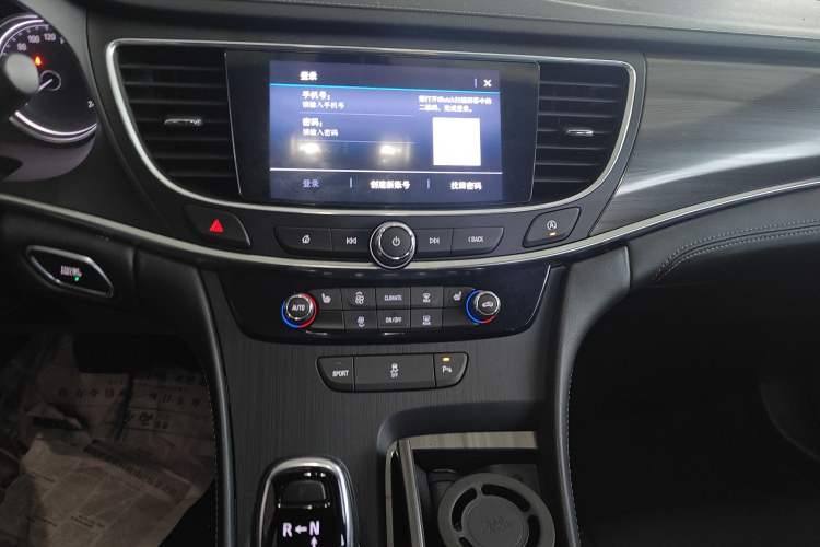 Used Buick LaCrosse 2021 652T Luxury Model Audio And AC Panel