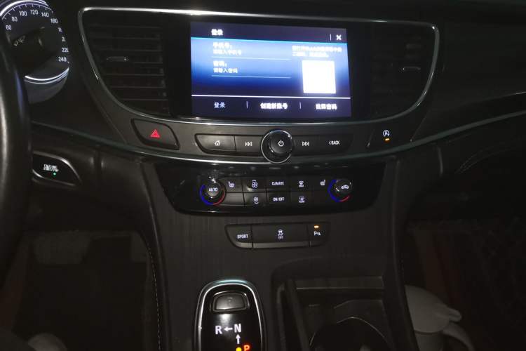 Used Buick LaCrosse 2021 652T Luxury Model Audio And AC Panel