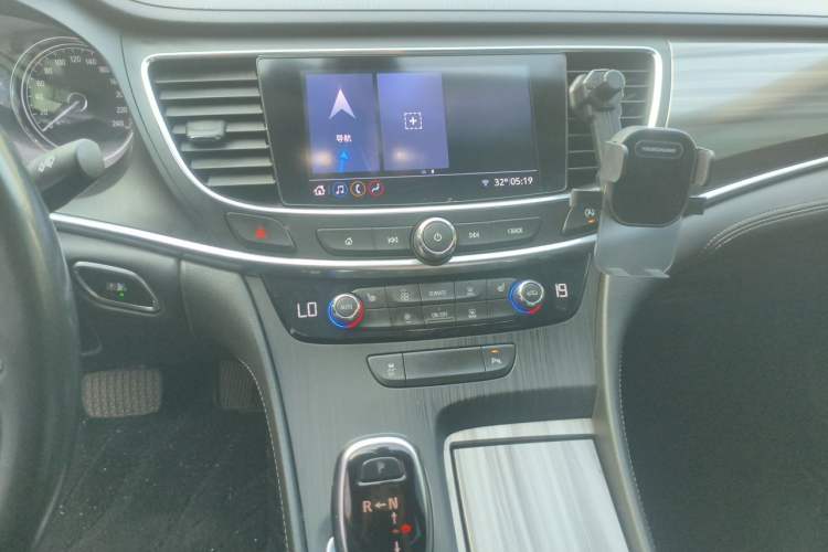 Used Buick LaCrosse 2021 552T Luxury Version Audio And AC Panel