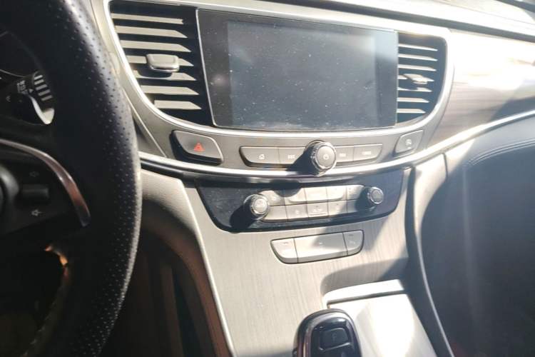 Used Buick LaCrosse 2021 652T Luxury Model Audio And AC Panel