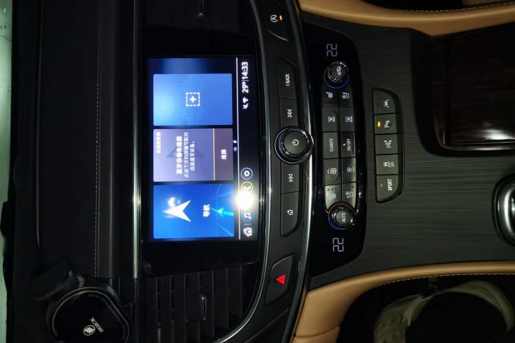 Used Buick LaCrosse 2021 652T Premium Edition Audio And AC Panel