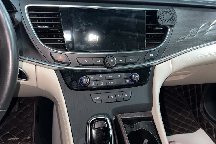 Used Buick LaCrosse 2021 Avenir Avia First-Edition Model Audio And AC Panel