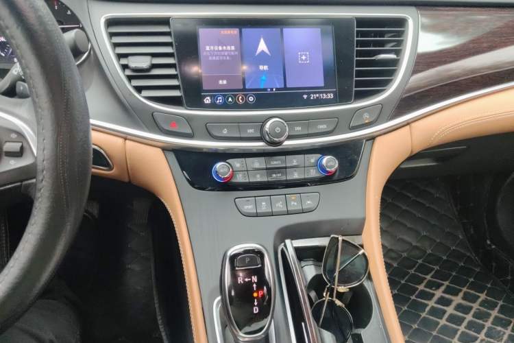 Used Buick LaCrosse 2021 652T Premium Edition Audio And AC Panel