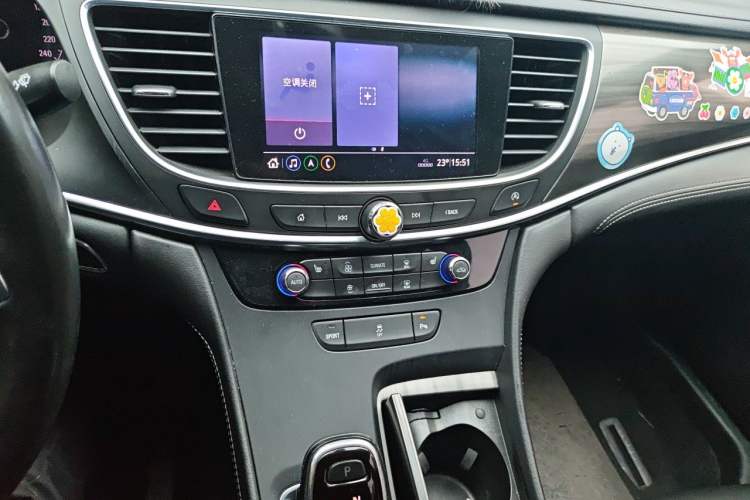 Used Buick LaCrosse 2021 652T Luxury Model Audio And AC Panel