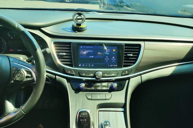 Used Buick LaCrosse 2021 652T Luxury Model Audio And AC Panel