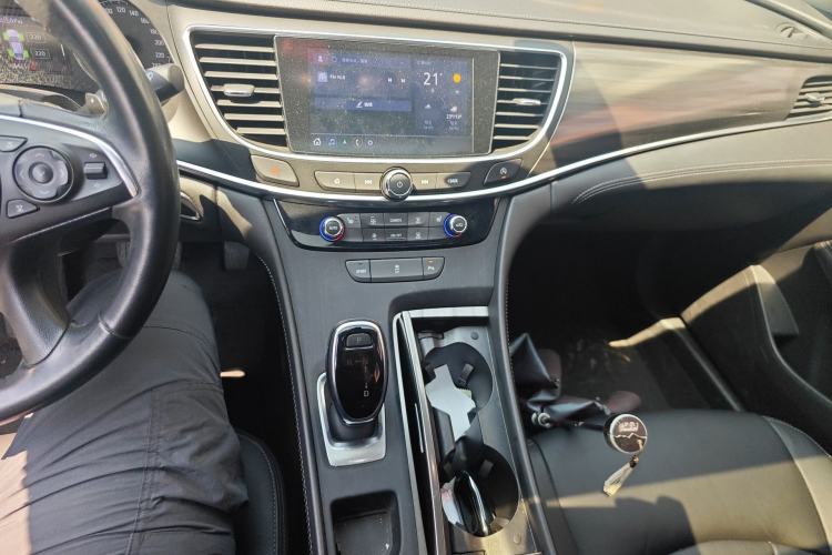 Used Buick LaCrosse 2021 652T Luxury Model Audio And AC Panel