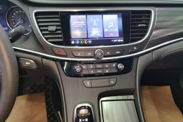 Used Buick LaCrosse 2021 552T Luxury Version Audio And AC Panel