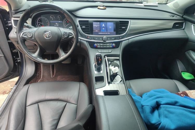 Used Buick LaCrosse 2021 652T Luxury Model Center Console