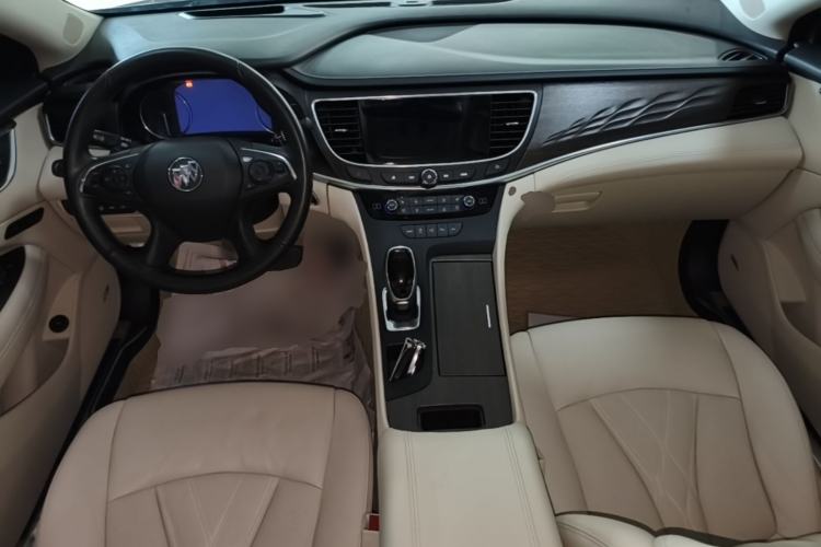 Used Buick LaCrosse 2021 Avenir Avia First-Edition Model Center Console