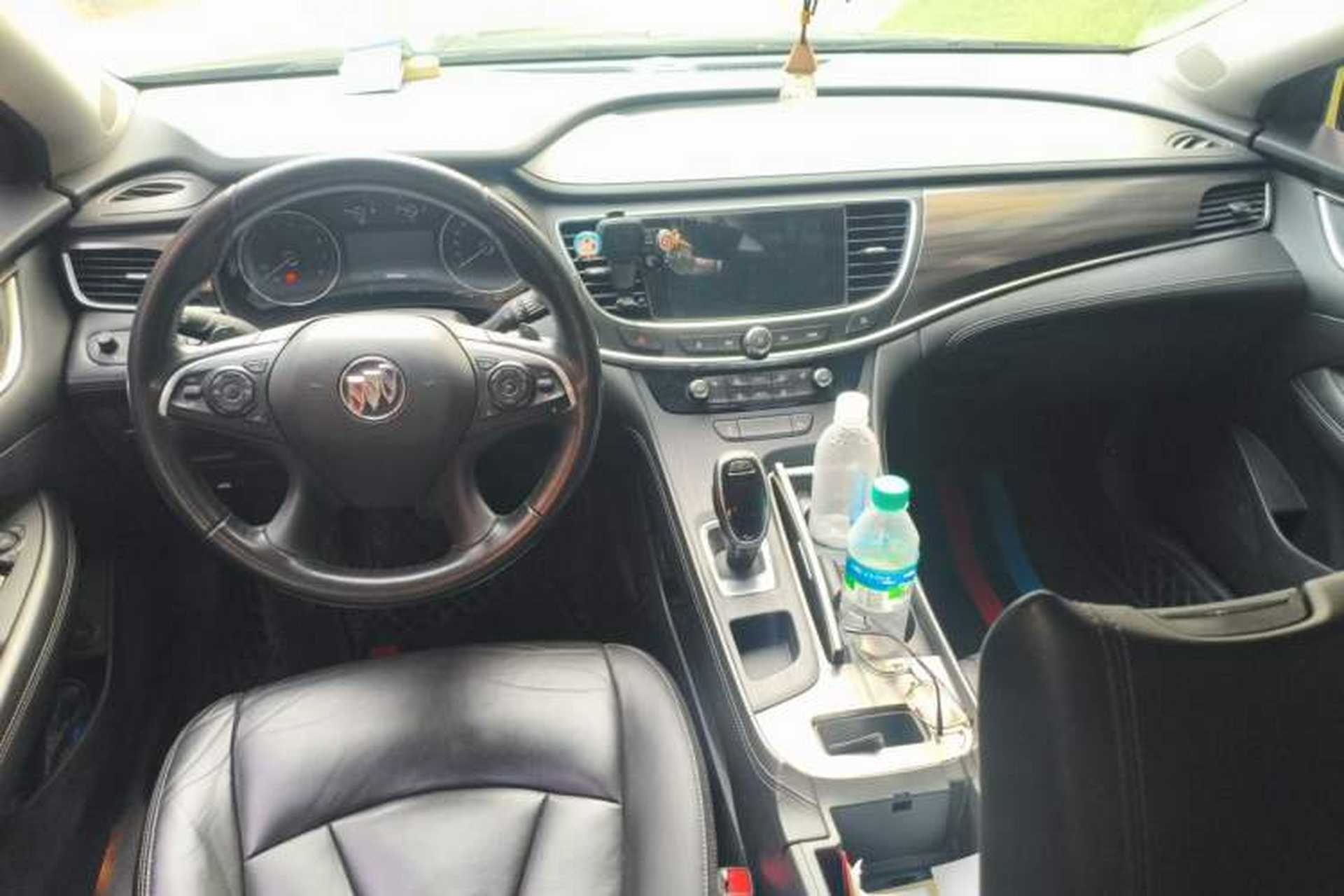 Used Buick LaCrosse 2021 552T Luxury Version Center Console