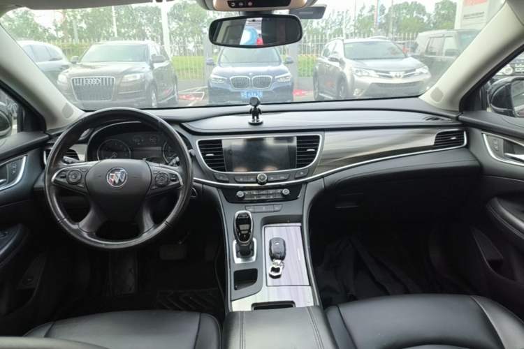 Used Buick LaCrosse 2021 652T Luxury Model Center Console