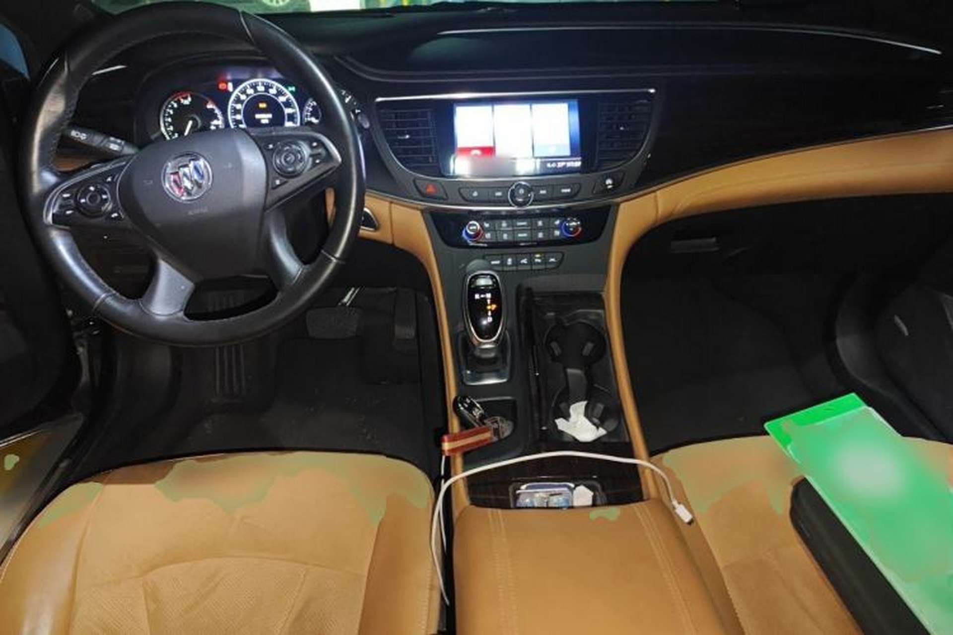 Used Buick LaCrosse 2021 652T Premium Edition Center Console