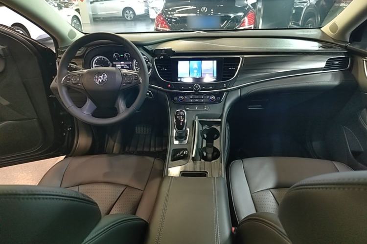 Used Buick LaCrosse 2021 652T Luxury Model Center Console