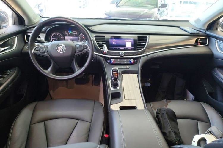 Used Buick LaCrosse 2021 652T Luxury Model Center Console