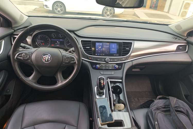 Used Buick LaCrosse 2021 552T Luxury Version Center Console
