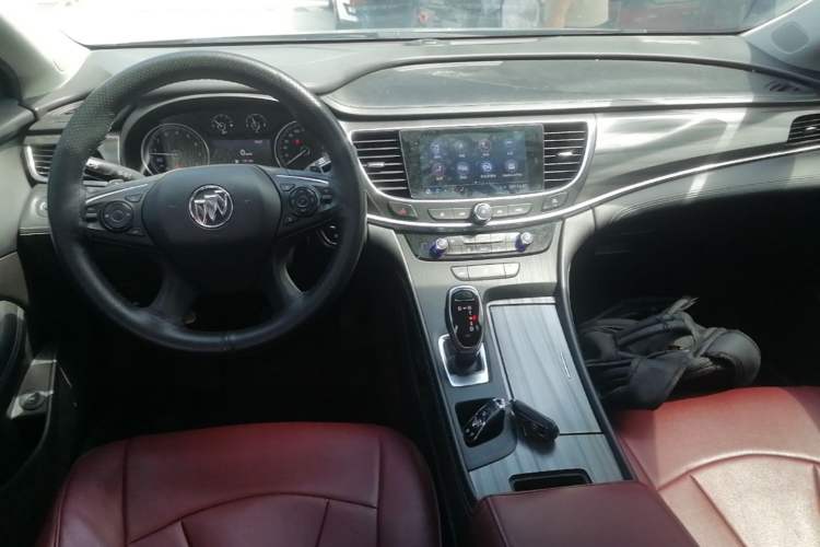 Used Buick LaCrosse 2021 652T Luxury Model Center Console