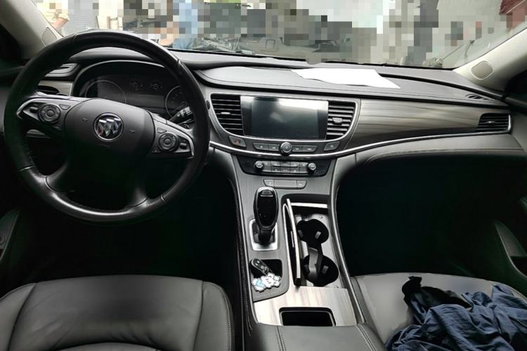 Used Buick LaCrosse 2021 552T Luxury Version Center Console
