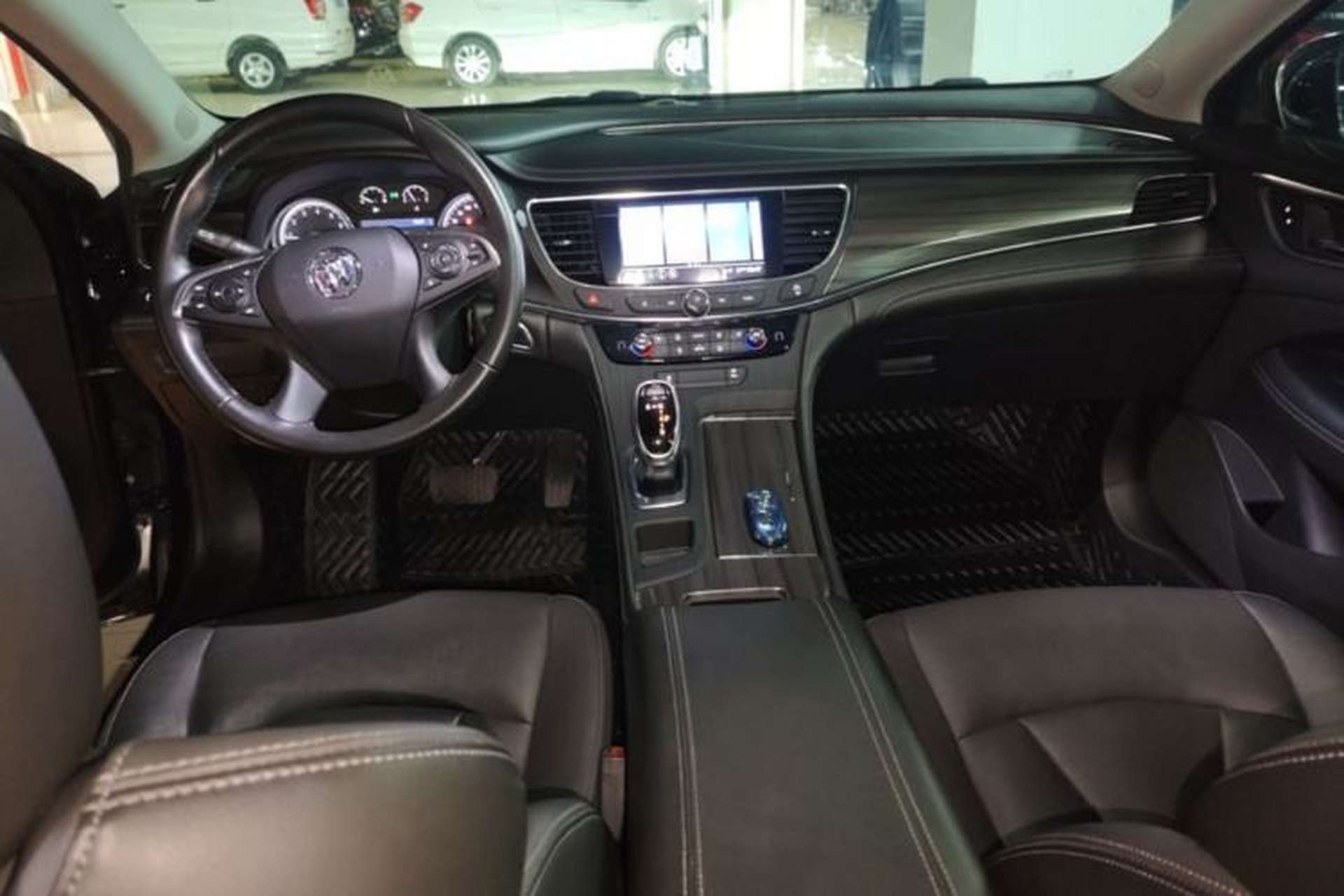Used Buick LaCrosse 2021 552T Luxury Version Center Console
