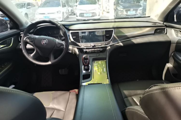 Used Buick LaCrosse 2021 552T Luxury Version Center Console