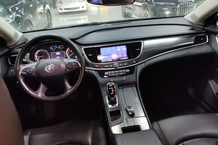 Used Buick LaCrosse 2021 552T Luxury Version Center Console