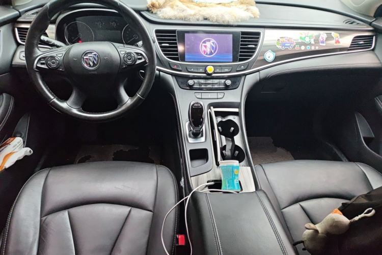 Used Buick LaCrosse 2021 652T Luxury Model Center Console