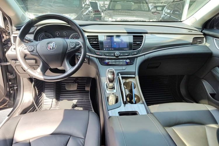 Used Buick LaCrosse 2021 552T Luxury Version Center Console