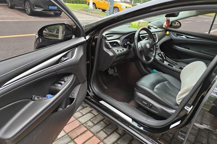 Used Buick LaCrosse 2021 652T Luxury Model Driver Seat