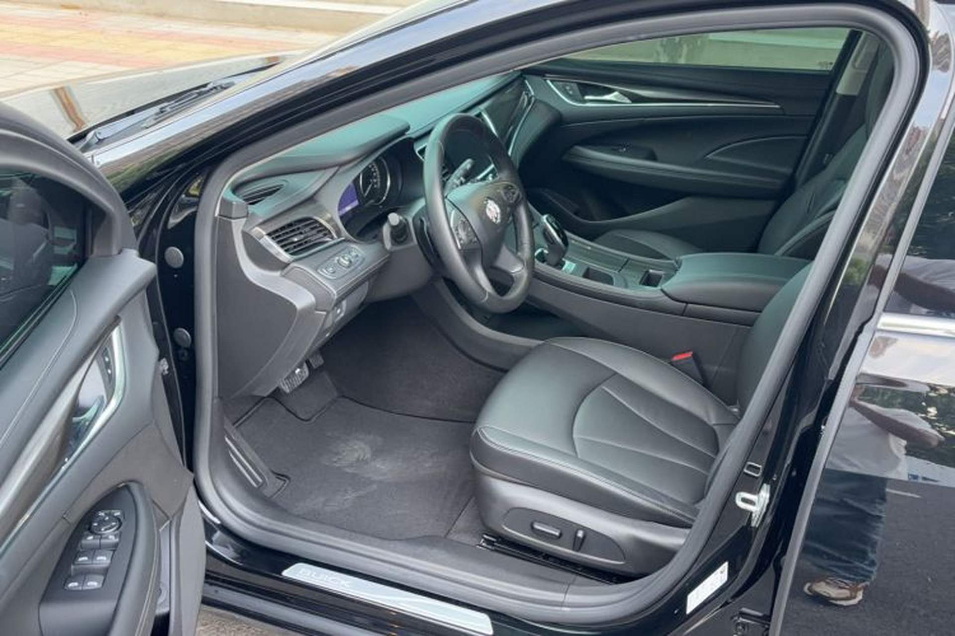 Used Buick LaCrosse 2021 652T Luxury Model Driver Seat