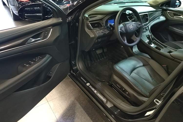 Used Buick LaCrosse 2021 652T Luxury Model Driver Seat