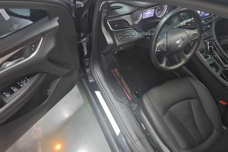 Used Buick LaCrosse 2021 652T Luxury Model Driver Seat
