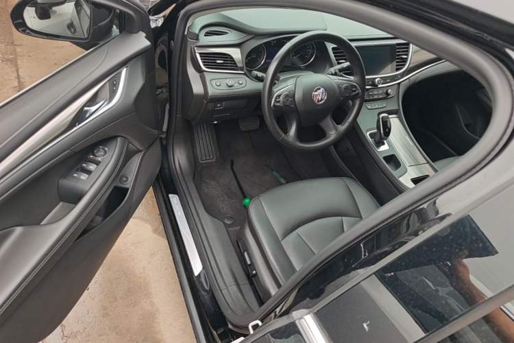 Used Buick LaCrosse 2021 652T Luxury Model Driver Seat
