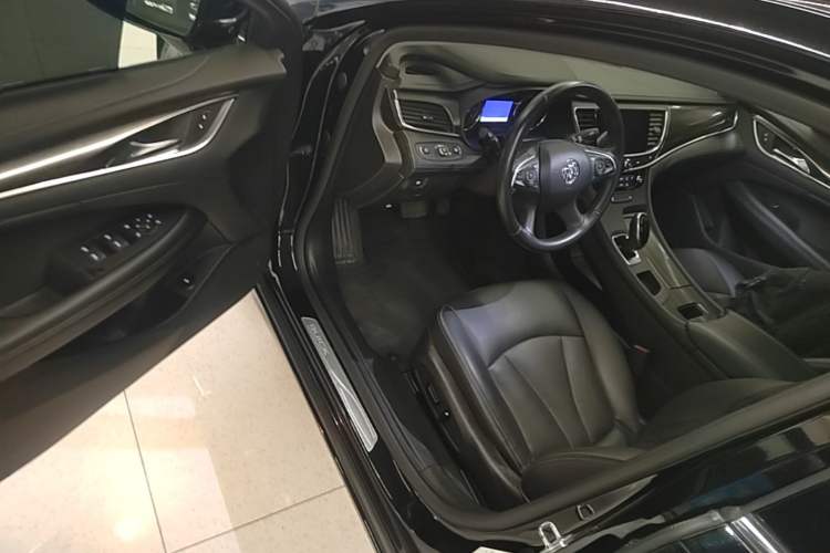 Used Buick LaCrosse 2021 552T Luxury Version Driver Seat