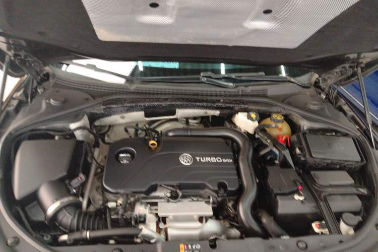 Used Buick LaCrosse 2021 552T Luxury Version Engine Bay