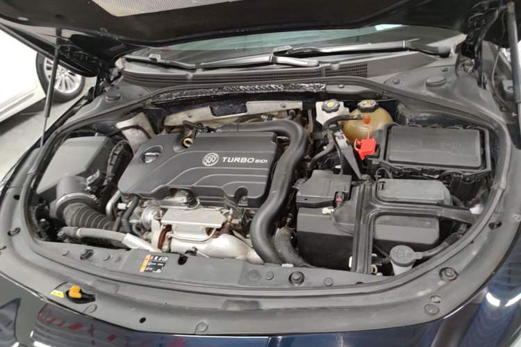 Used Buick LaCrosse 2021 552T Luxury Version Engine Bay
