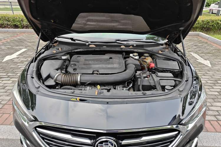 Used Buick LaCrosse 2021 652T Luxury Model Engine Bay