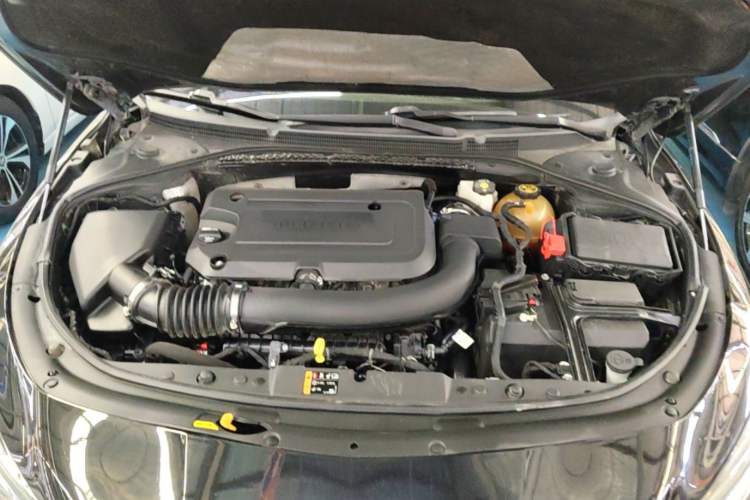 Used Buick LaCrosse 2021 652T Luxury Model Engine Bay