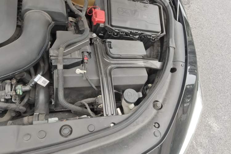 Used Buick LaCrosse 2021 652T Premium Edition Engine Bay Left