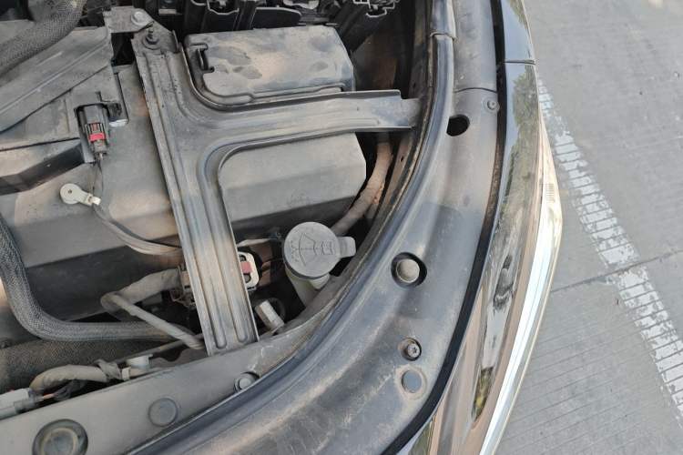 Used Buick LaCrosse 2021 652T Luxury Model Engine Bay Left