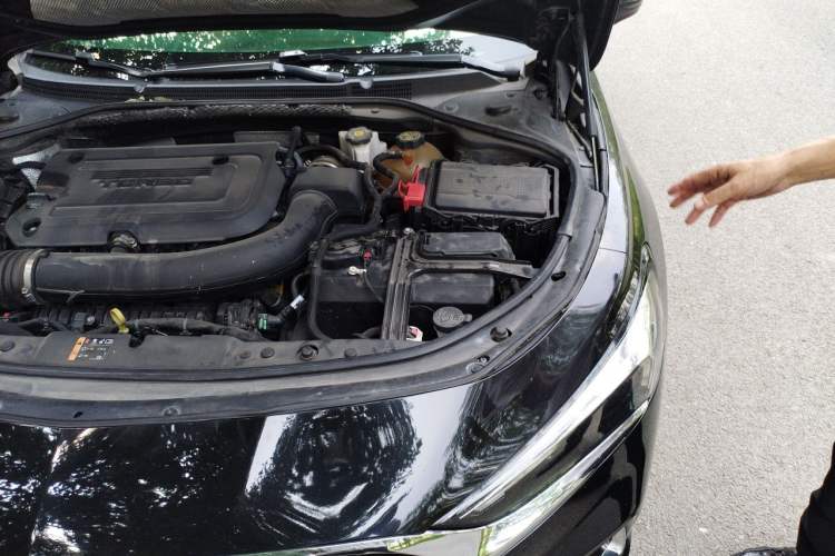 Used Buick LaCrosse 2021 652T Premium Edition Engine Bay Left