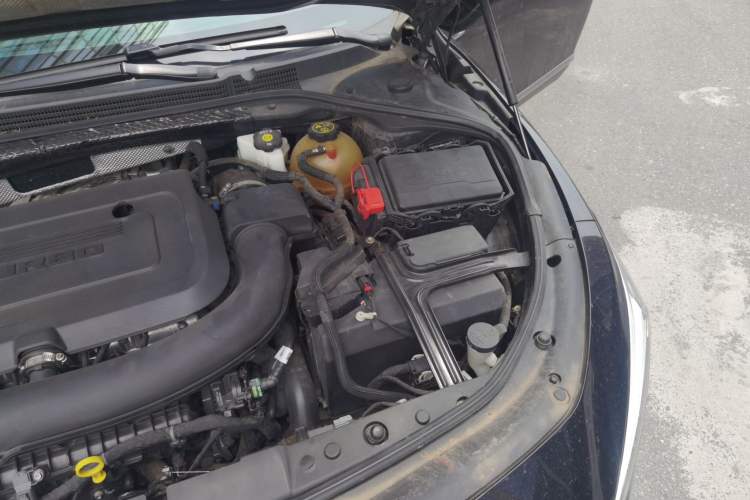 Used Buick LaCrosse 2021 652T Luxury Model Engine Bay Left