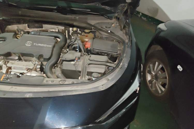 Used Buick LaCrosse 2021 552T Luxury Version Engine Bay Left
