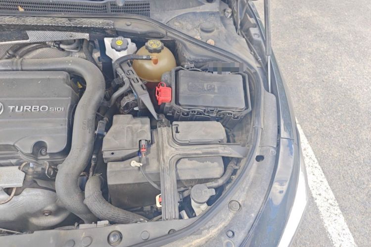Used Buick LaCrosse 2021 552T Luxury Version Engine Bay Left