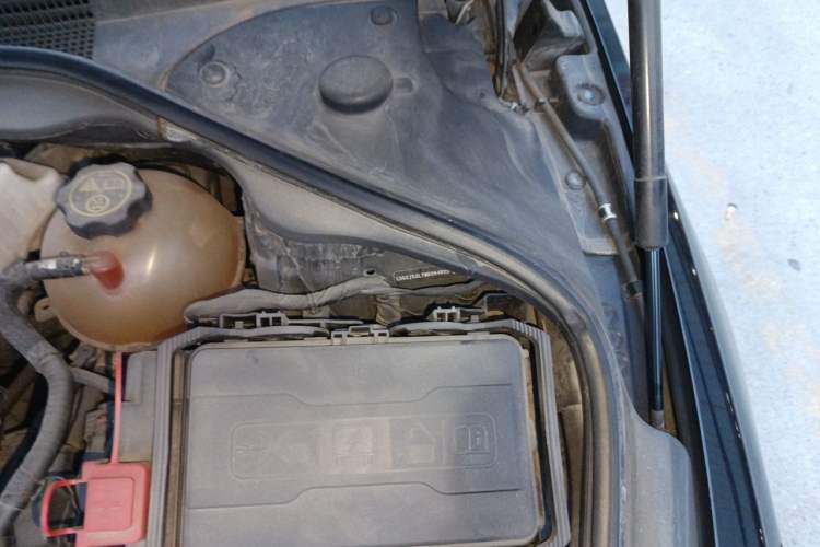 Used Buick LaCrosse 2021 652T Luxury Model Engine Bay Left
