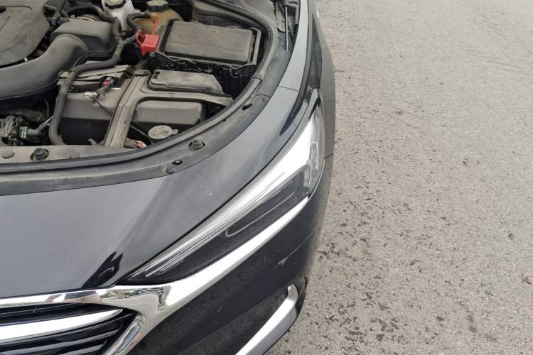 Used Buick LaCrosse 2021 652T Luxury Model Engine Bay Left