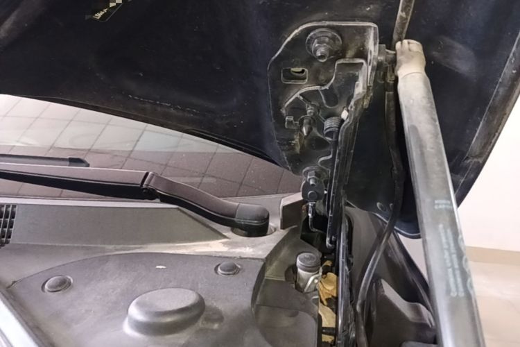 Used Buick LaCrosse 2021 552T Luxury Version Engine Bay Left