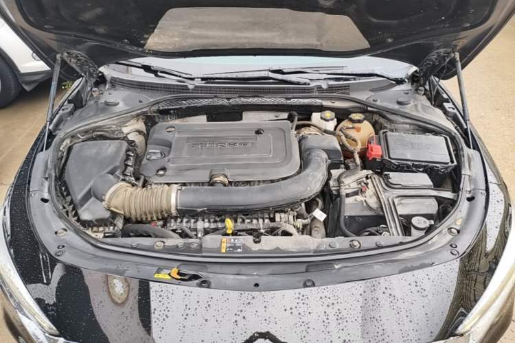 Used Buick LaCrosse 2021 652T Luxury Model Engine Bay